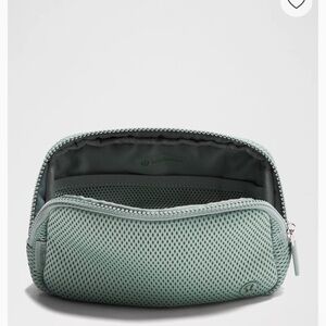 Lululemon Everywhere Belt Bag $48 MSRP